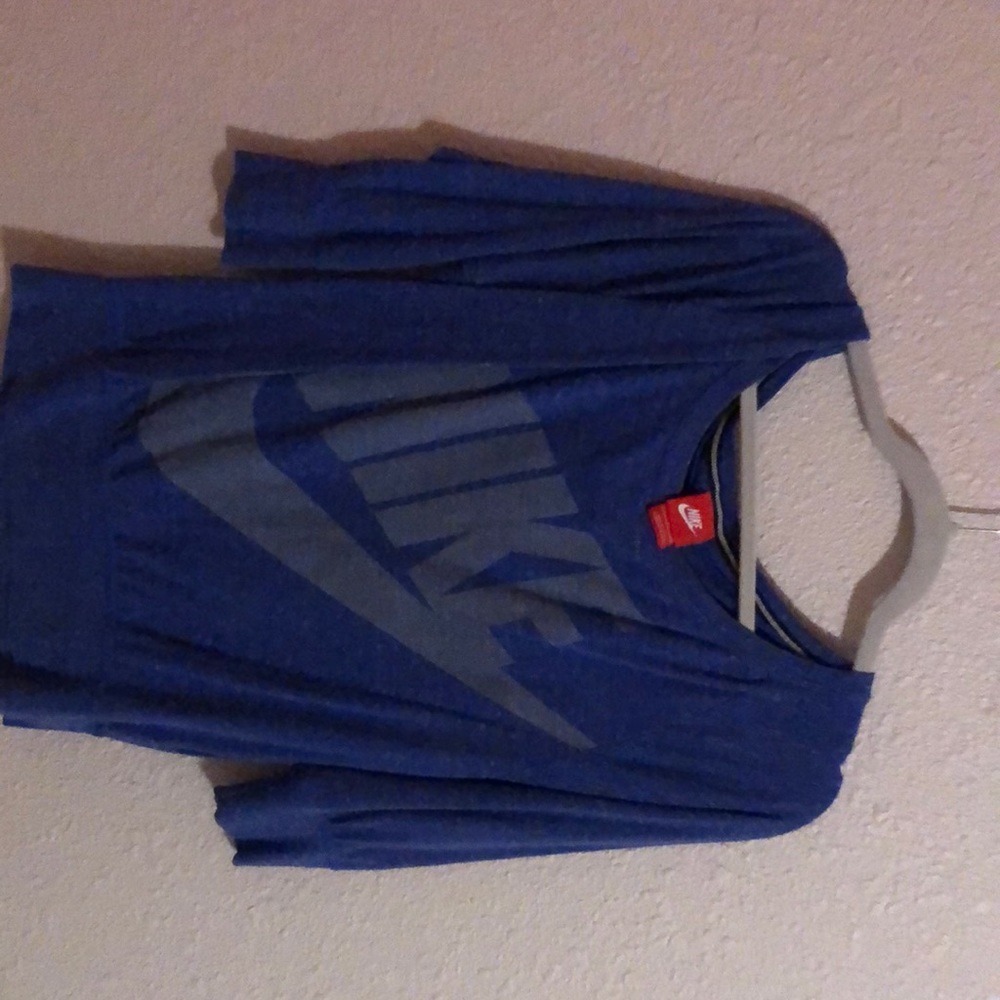 3/4 length sleeve shirt